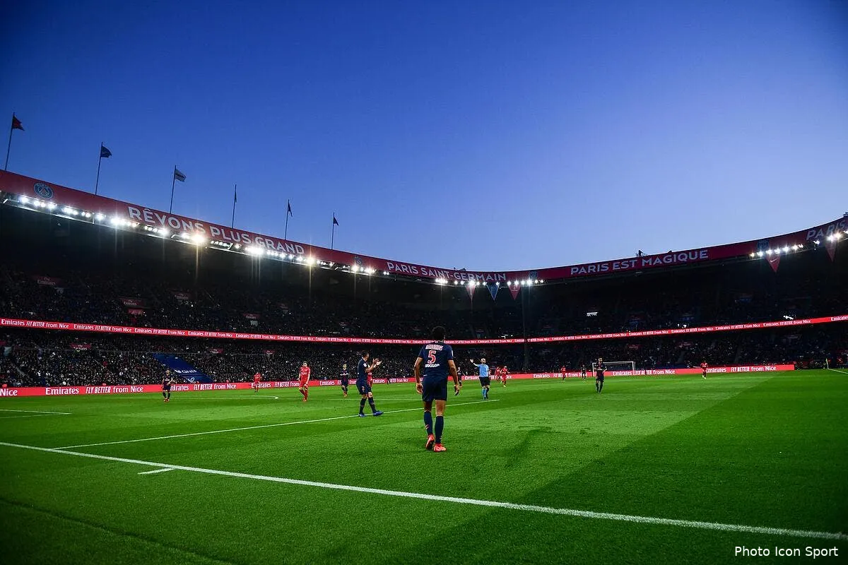 psg le naming du parc un economiste met un stop direct icon dib 230219 11 14246345