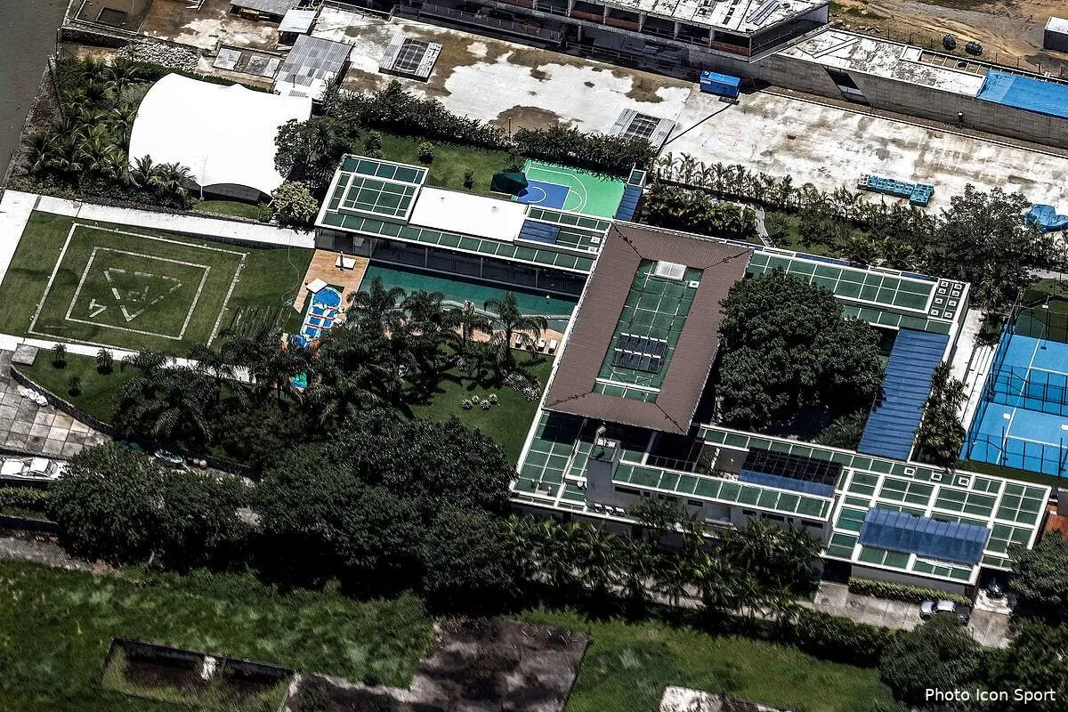 psg le nouvel an de neymar c est pepere icon brefesport20201230 058 303059