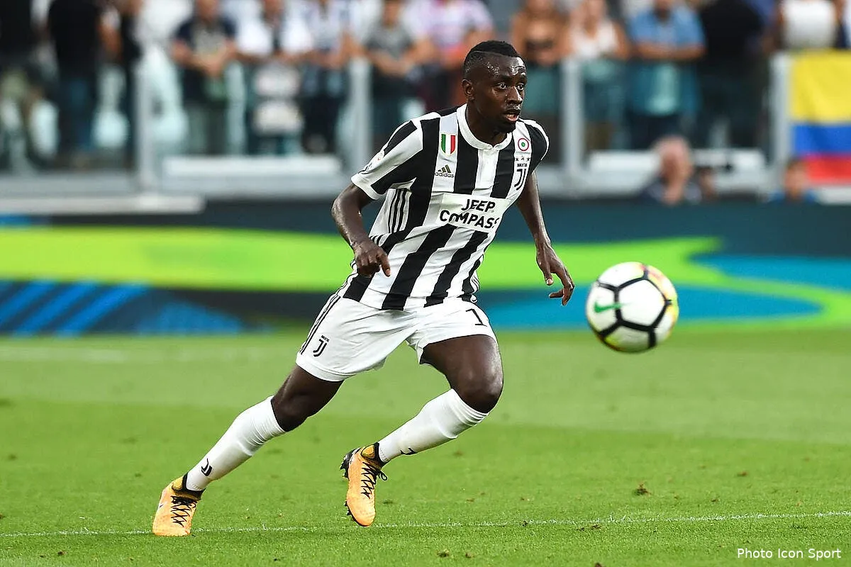 psg le parc des princes rend hommage a matuidi iconsport icon ipp 190817 02 05190275