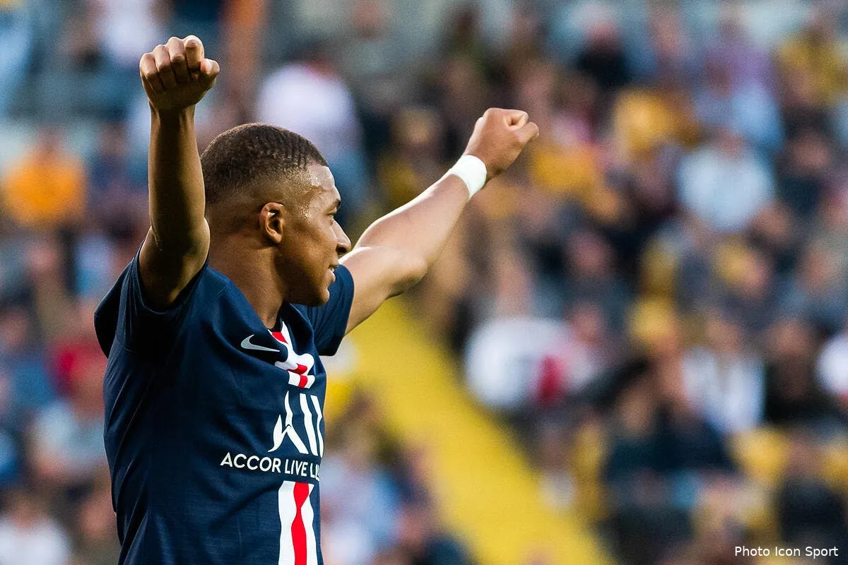 psg le paris saint germain c est 40 titres quand meme icon 190716 99 84570 dpai260445