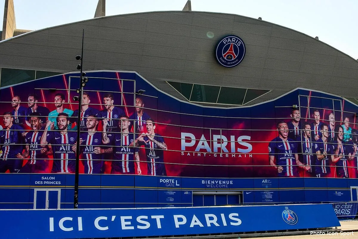 psg le paris sg pense tres fort aux victimes de l explosion de beyrouth icon fid 100419 08 16290869