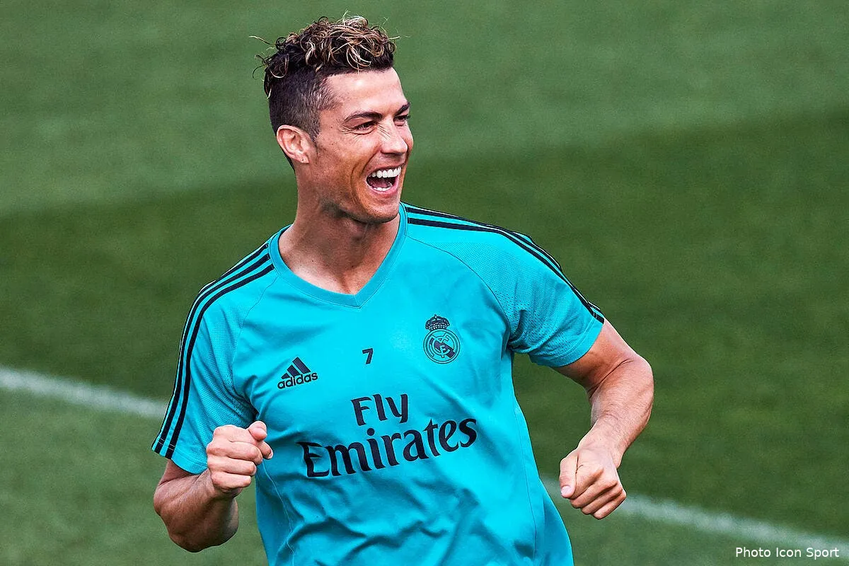 psg le psg offre un salaire monstrueux a cristiano ronaldo iconsport icon mar 180518 45 04220423