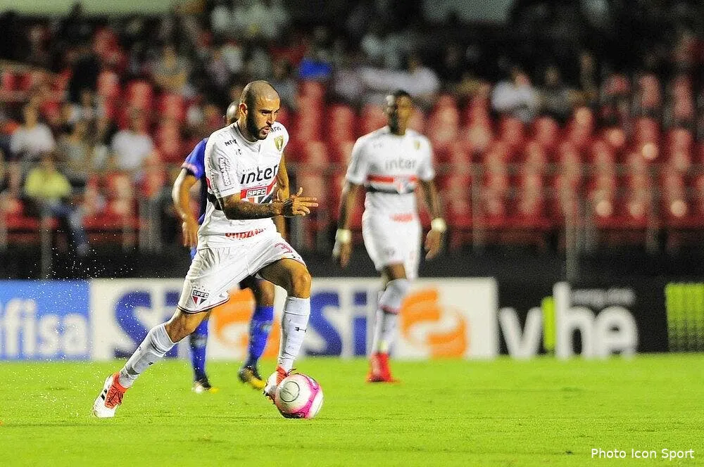 psg le psg s attaque a un milieu bresilien low cost rib5816 ct0ddci222793