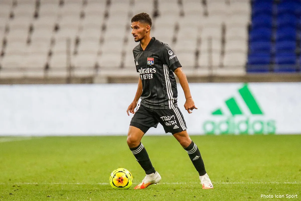 psg le qatar en reve aouar retourne sa veste icon 25i1848 copie293707