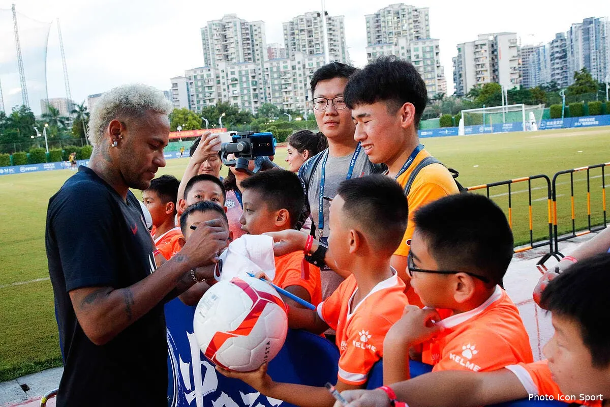 psg le qatar humilie neymar barcelone est sidere icon psg 240719 08 13259855