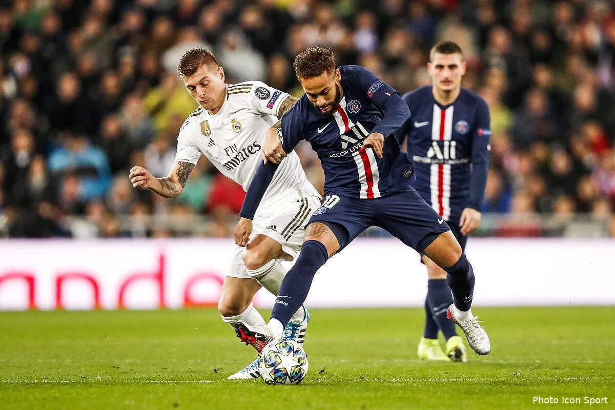 psg le real drague neymar avec son armoire a trophees icon 402355025281677