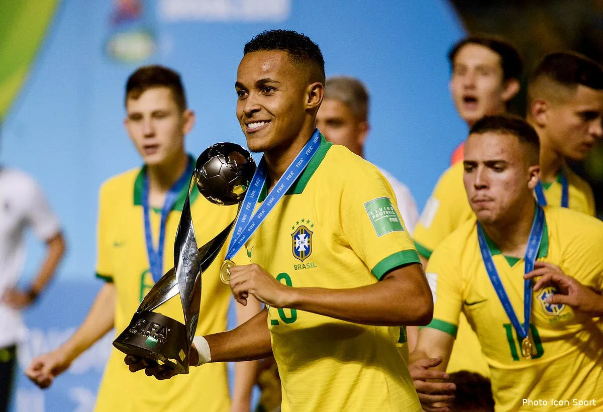 psg leonardo craque pour lazaro c est confirme icon ftp20191117044288279