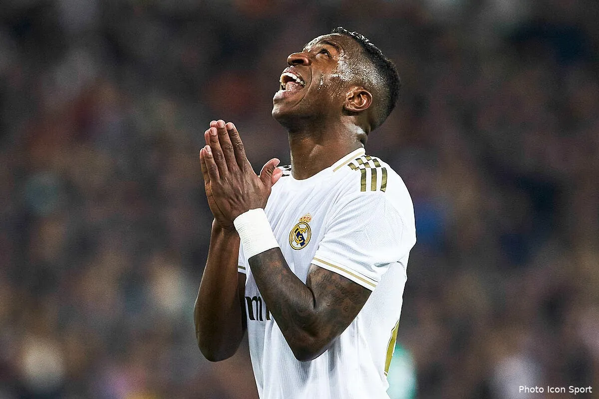 psg leonardo l adore vinicius rembarre gentiment paris icon am200206 054277673