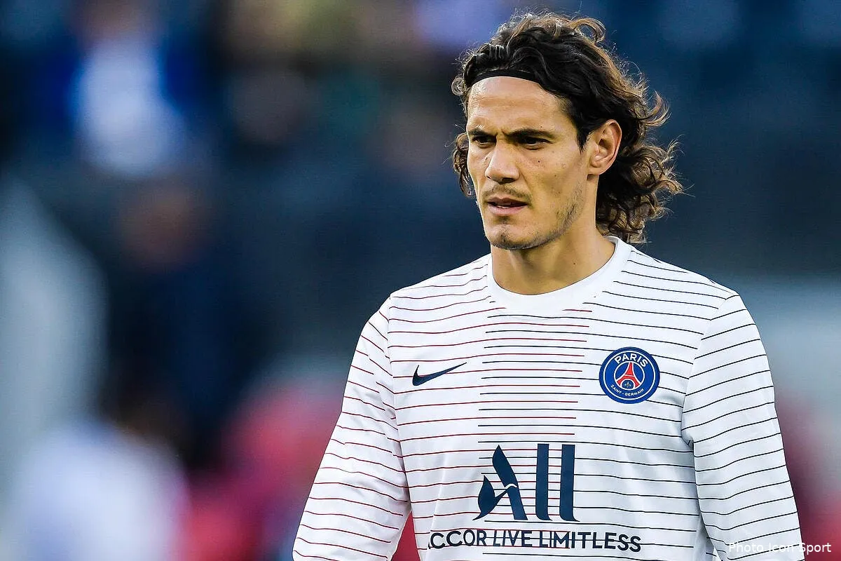 psg les parents de cavani petent un scandale c est lunaire icon 200936518276209