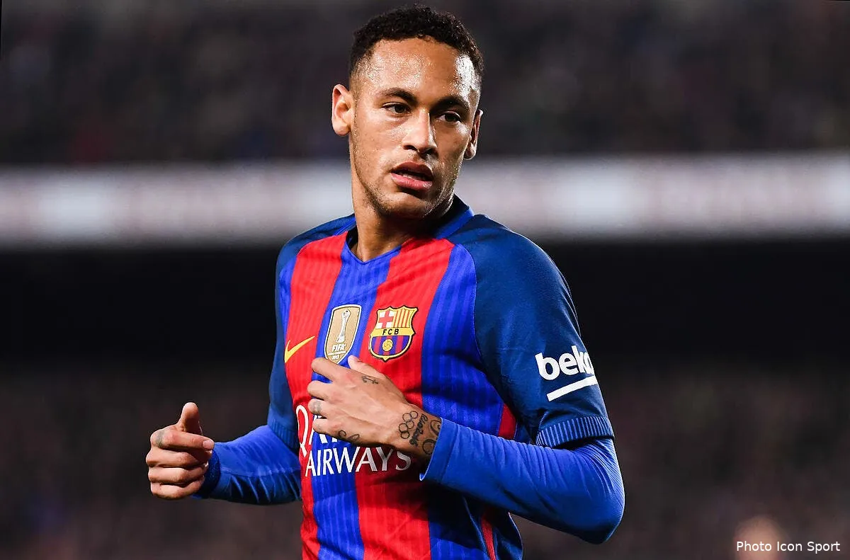 psg maillots sponsors paris s affole pour annoncer neymar iconsport bpi 031216 08 27187103