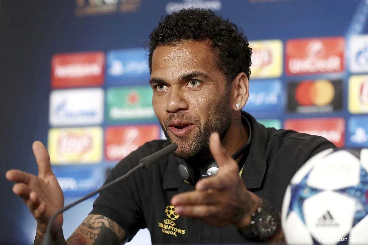 psg malgre l attaque de paris city reste confiant pour dani alves iconsport icon pa 31545454185825