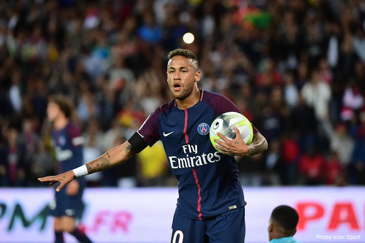 psg maradona cruyff zidane ronaldo dugarry encense neymar iconsport icon win 200817 01 14145190413