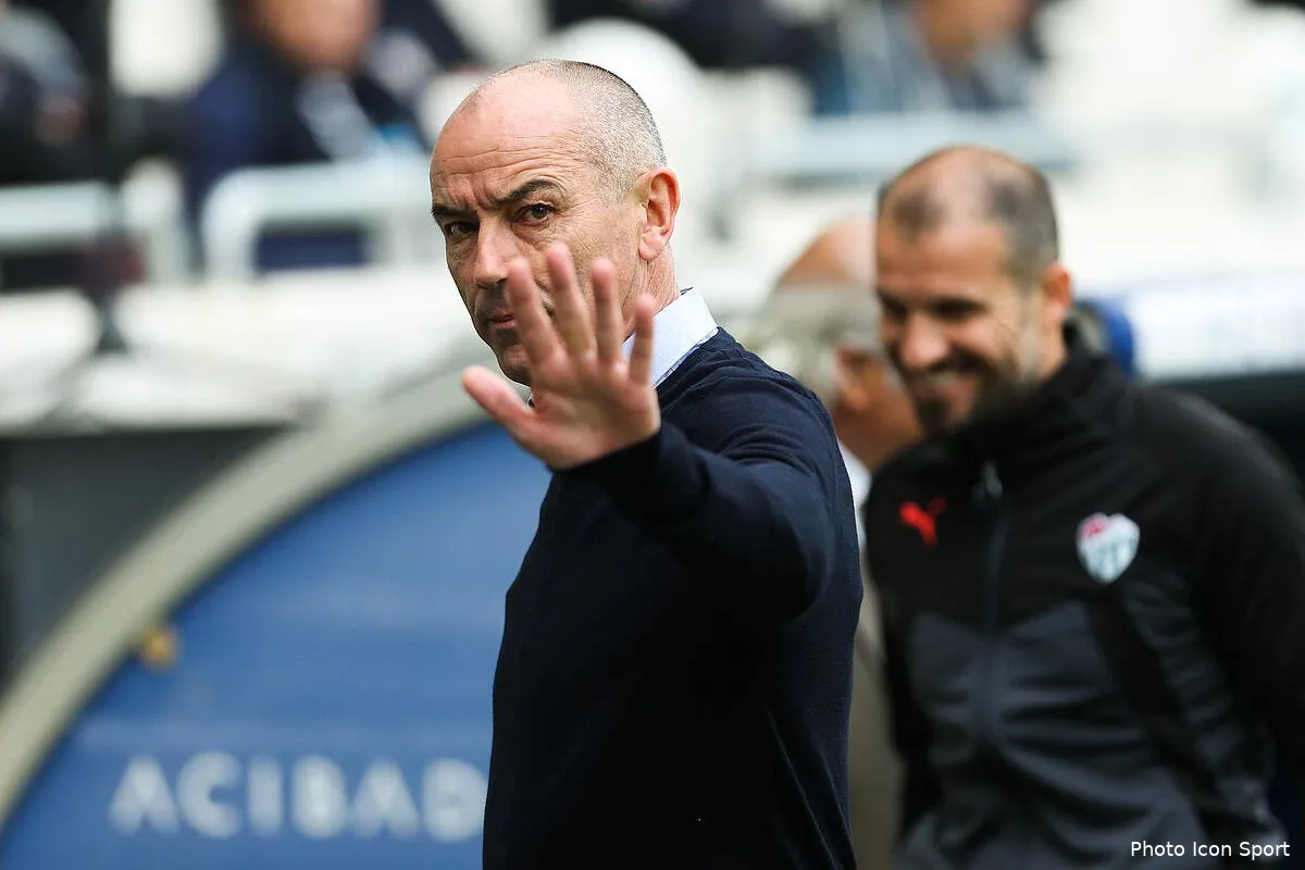 psg match truque paul le guen ne sait rien mais denonce iconsport icon ses 080418 11 06233117