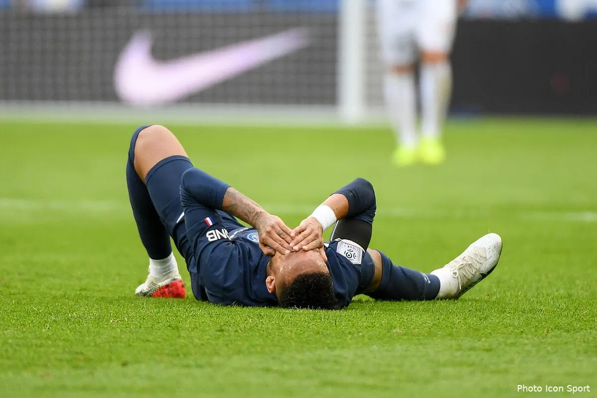 psg mauvaise nouvelle neymar blesse et absent 4 semaines icon dib 051019 12 82267213