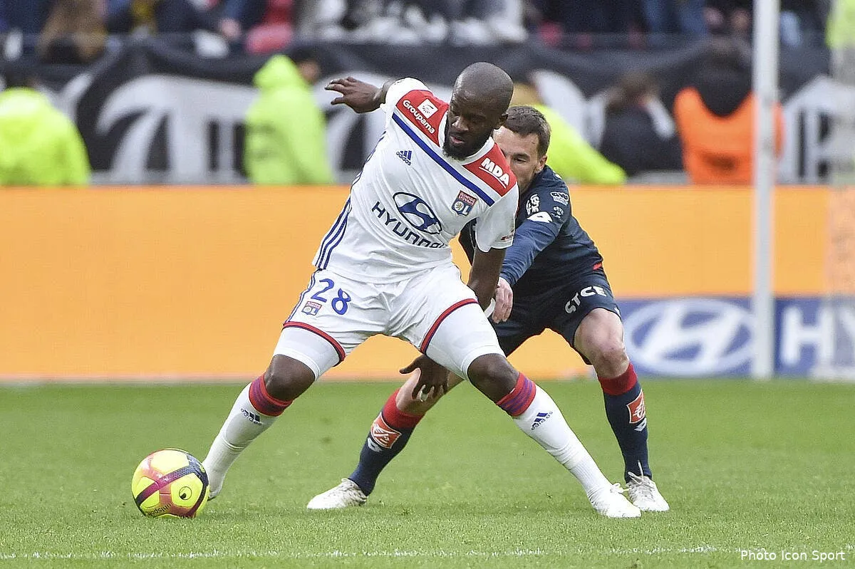 psg mbappe et zahavi duo d enfer pour faire signer un lyonnais icon poy 060419 45 27251067