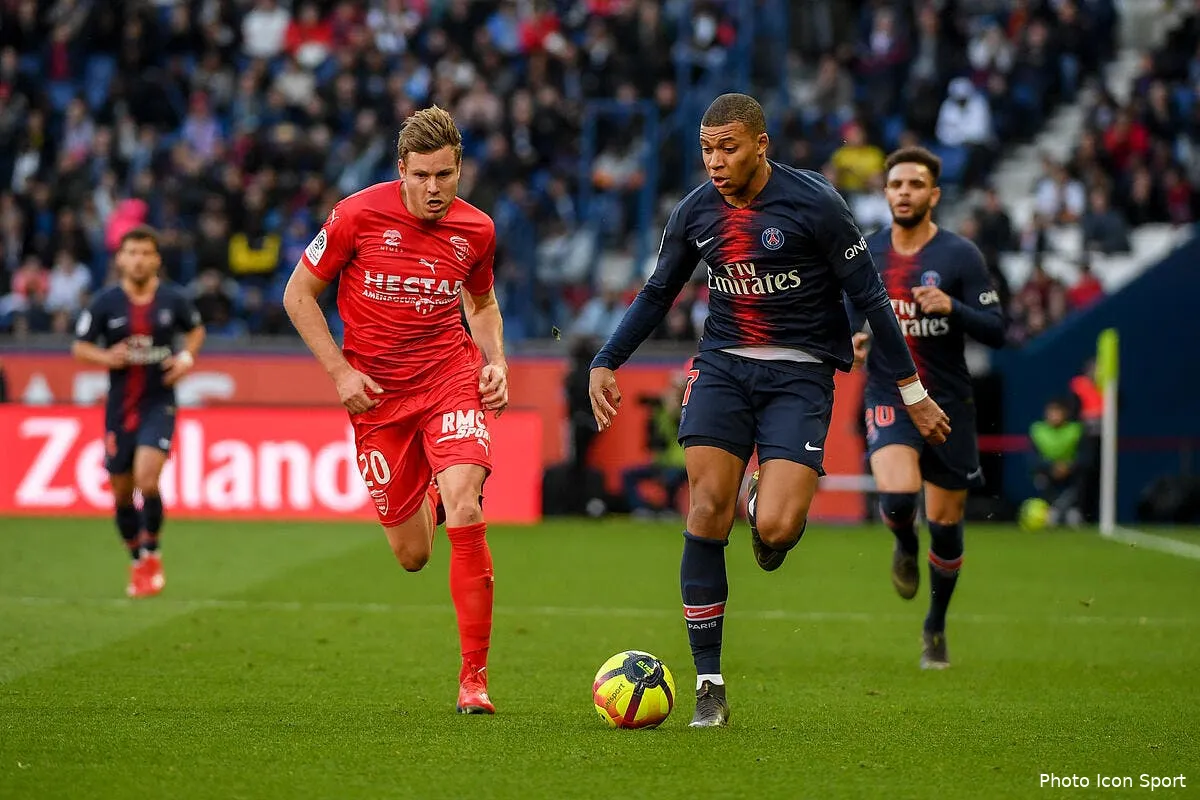 psg mbappe imite maradona il a zappe qu il y avait la var en l1 icon dib 230219 11 54245957