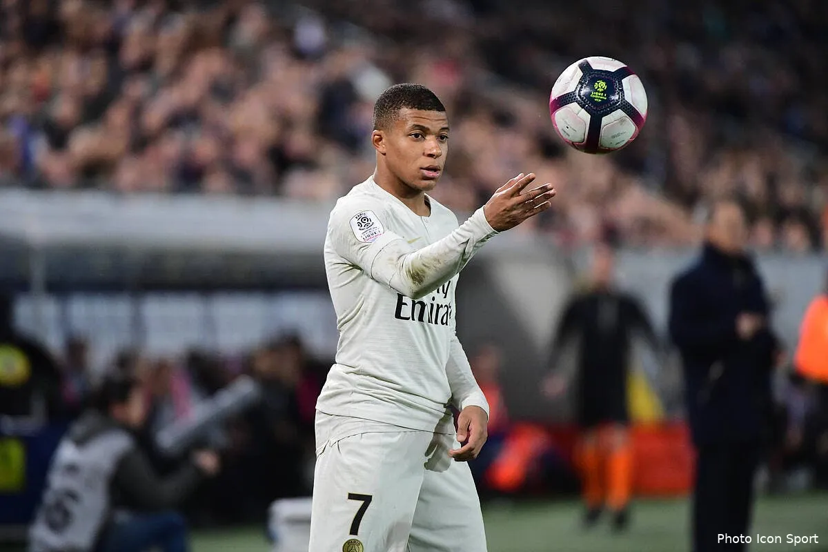 psg mbappe n a pas le ballon d or et il est plutot content iconsport icon win 021218 01 72244238031