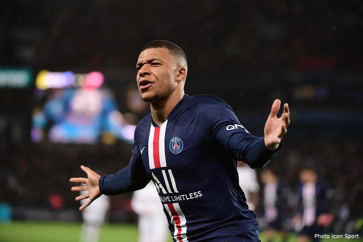 psg mbappe toujours fache avec les supporters de paris icon winter 29022020121678279643