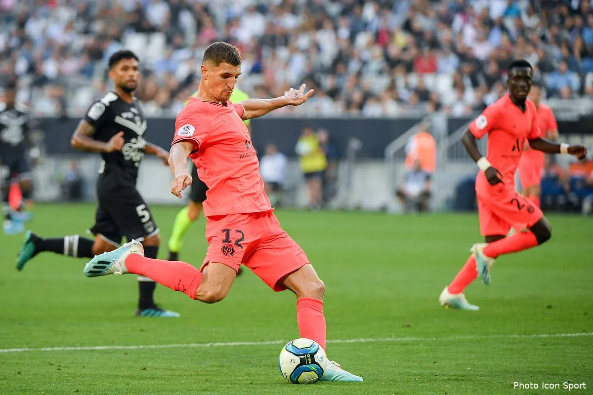 psg meunier supplie leonardo de le garder au mercato icon dib 280919 12 22267731