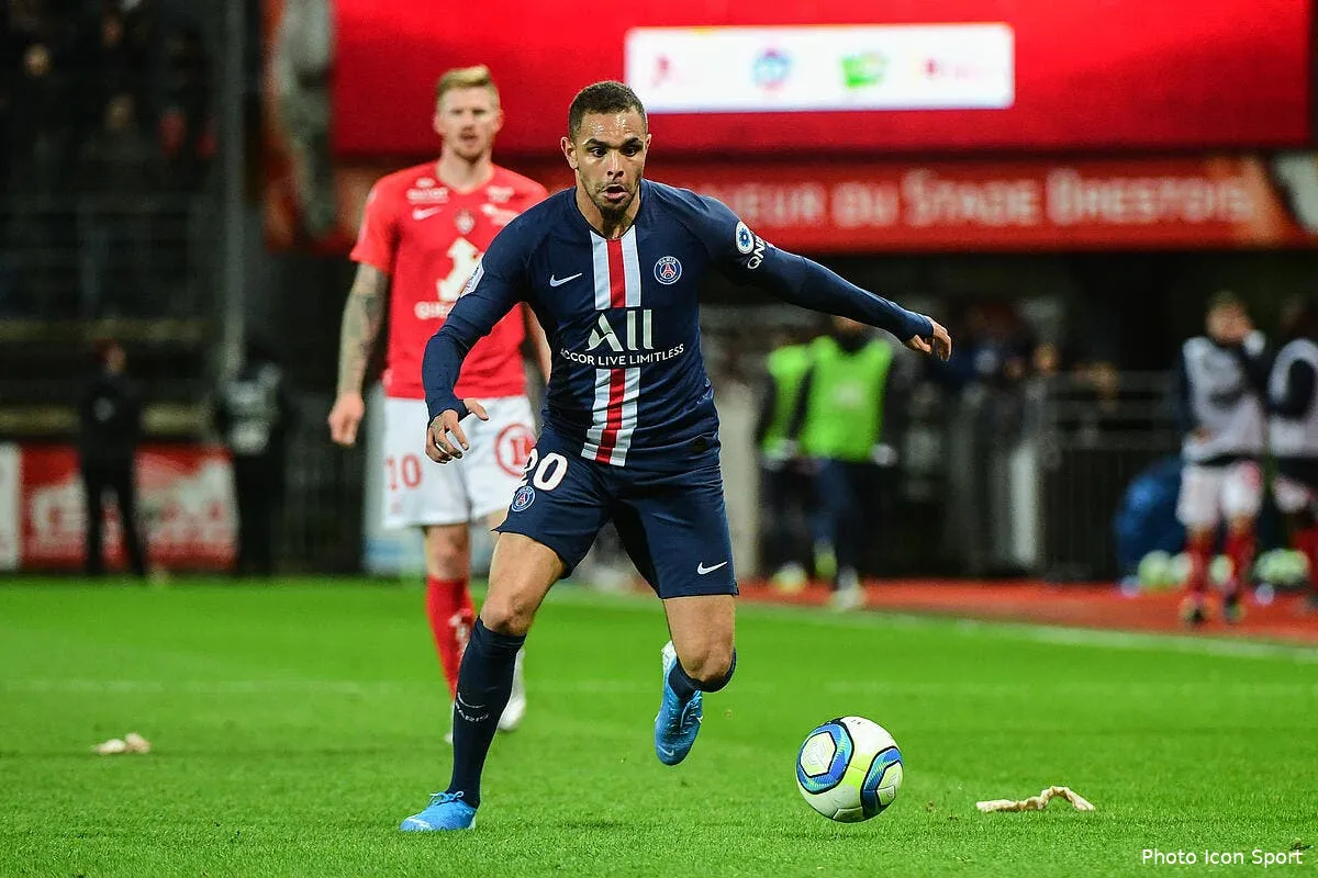 psg mieux vaut jouer a 10 qu avec lui kurzawa ne va pas aimer icon dib 091119 10 85269985