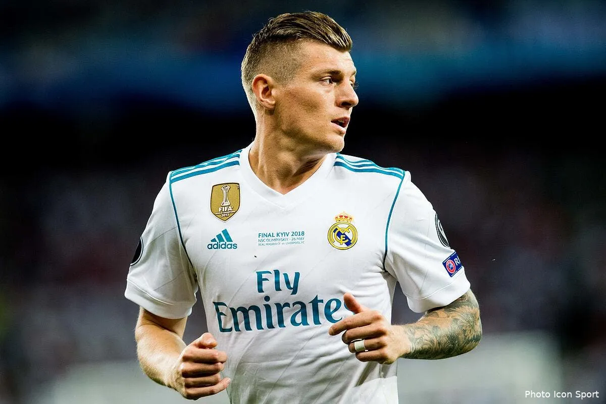 psg motta kiffe ce joueur du real et donne une idee au psg icon bbb 260518 93 31220427