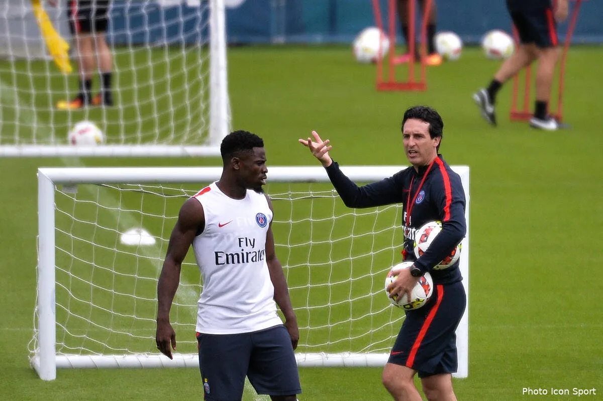 psg naples sort son periscope et observe aurier iconsport dib 050716 100 12148644