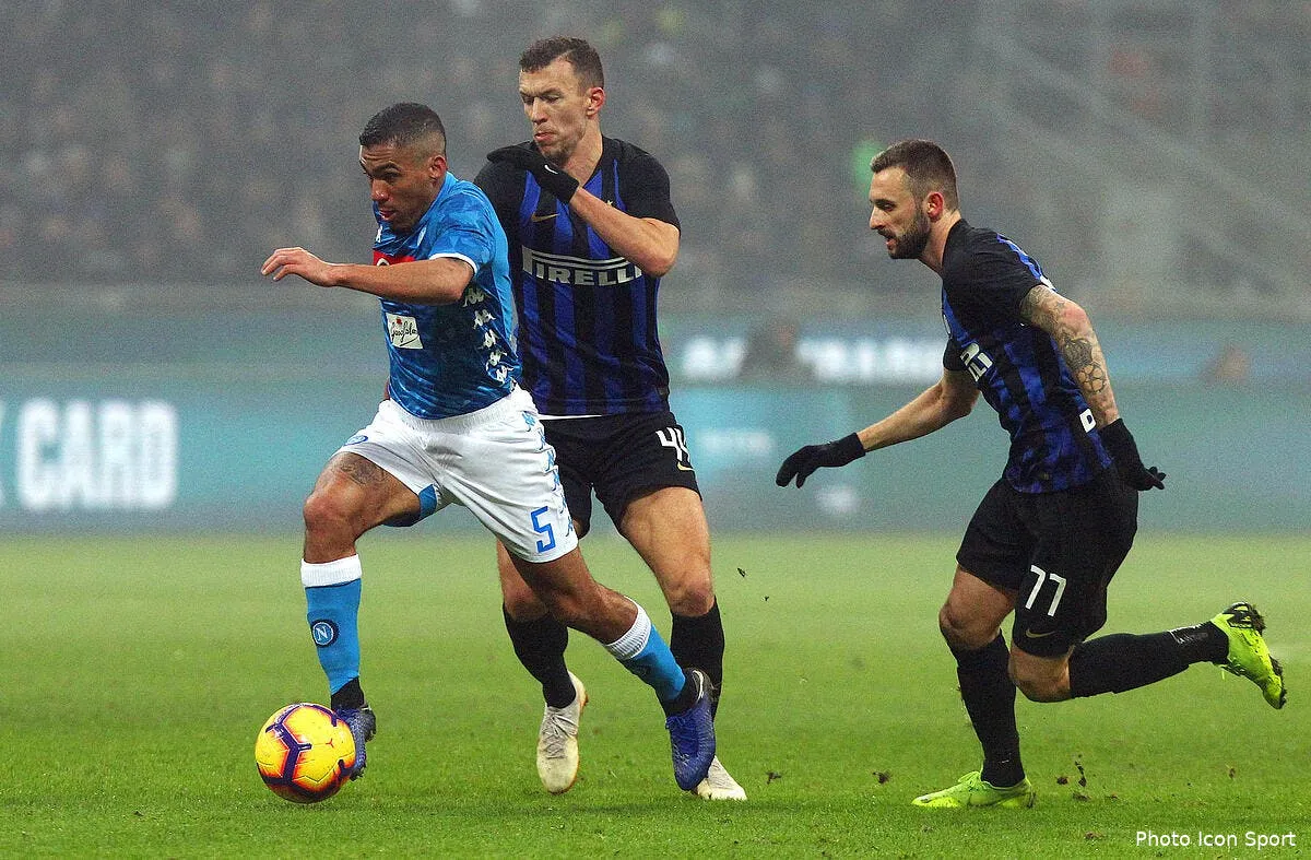 psg naples va au qatar et repart avec 100 me pour allan icon lp 8997150242815