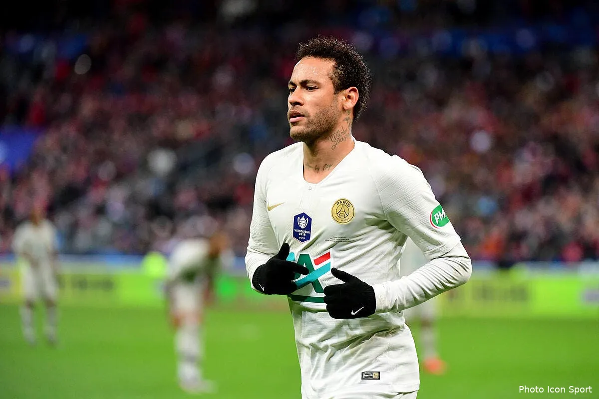 psg neymar a craque un ancien ballon d or aurait fait pareil neymar 84252191