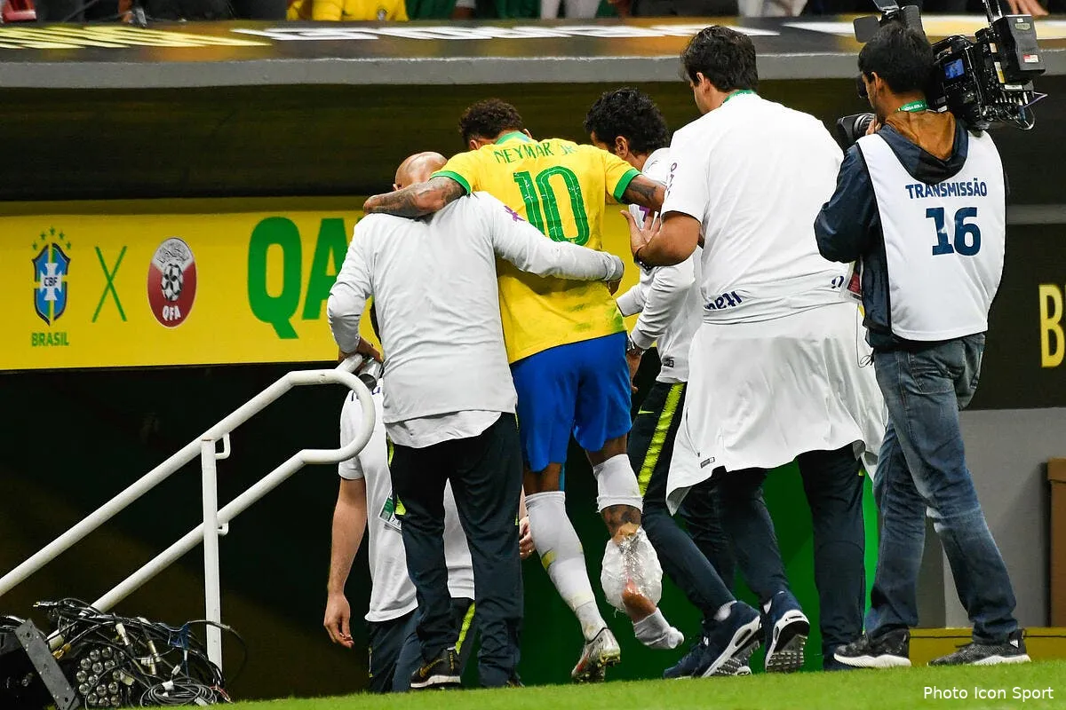 psg neymar absent 4 semaines paris l officialise icon est 060619 92 33255473