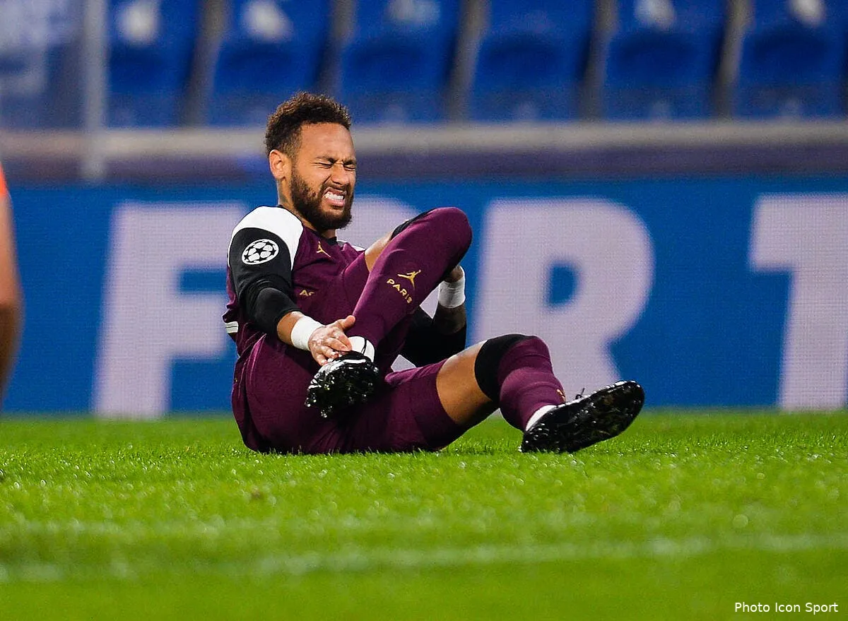 psg neymar est fragile le barca est sur d avoir une reduction icon seskim hc5 basaksehir v parissaintgermain 281020298117