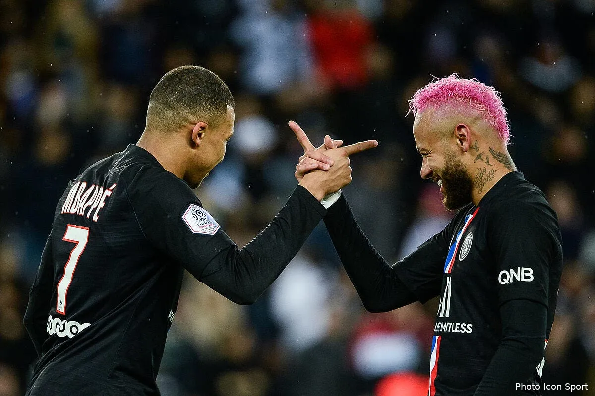 psg neymar et mbappe tuchel tape du poing sur la table icon bap 010220 93 051 1277157