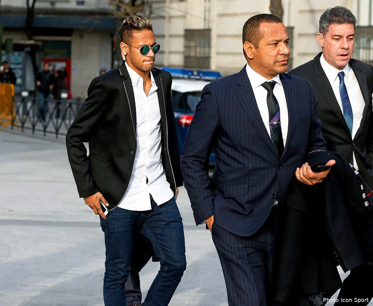 psg neymar et ses parents une incroyable revelation sur le partage du gateau iconsport icon mar 020216 89 07228345