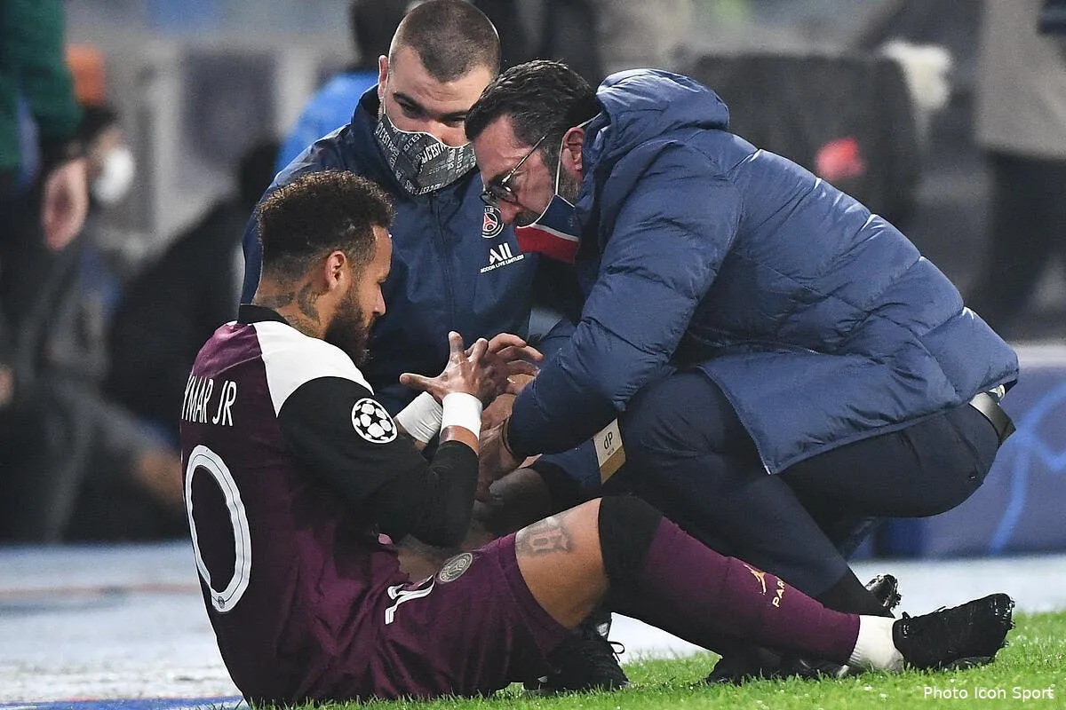 psg neymar indispensable les haters rhabilles pour l hiver icon dib 281020 10 215 298643