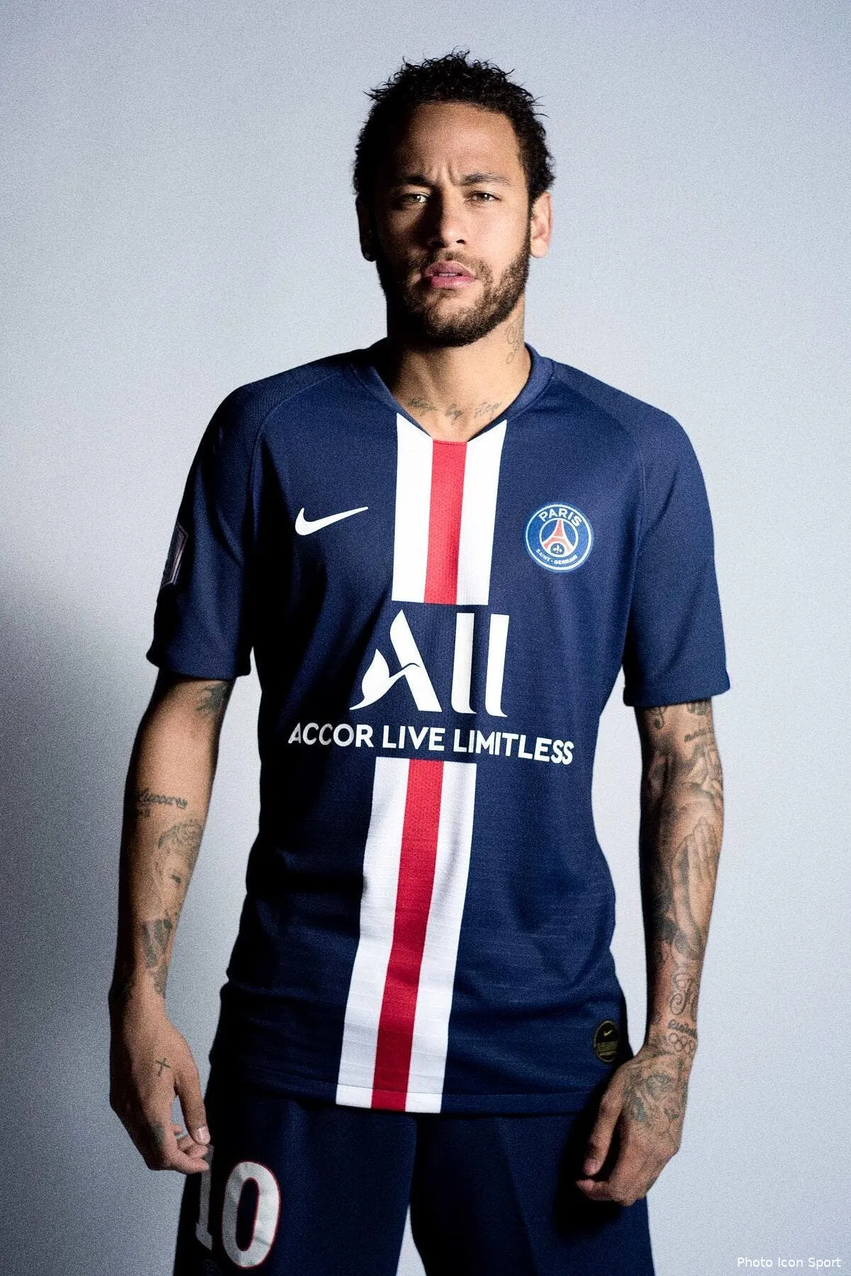 psg neymar jette son maillot a la poubelle un fake fait le buzz icon ico 010719 11 03258443