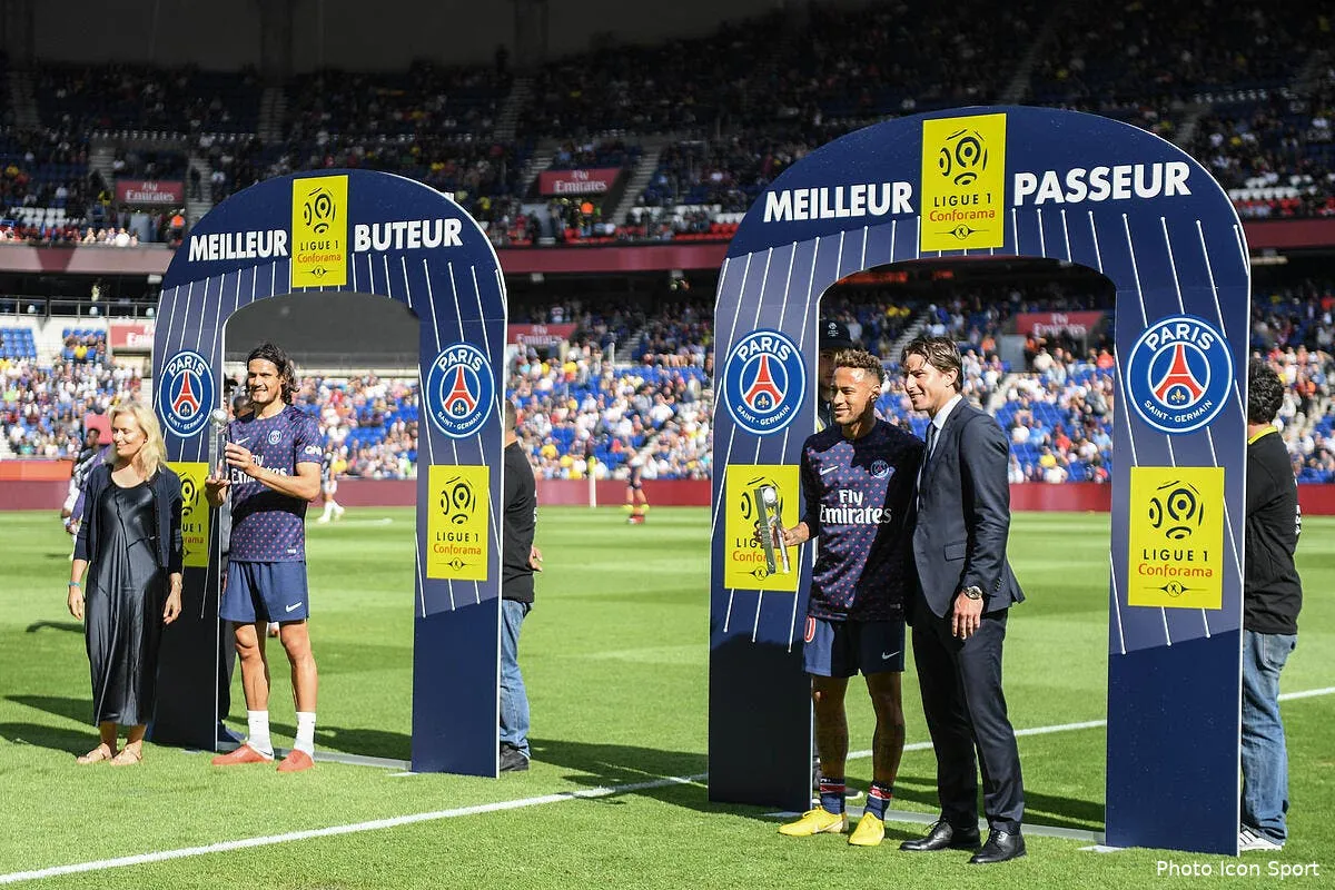 psg neymar maltraite en france maxwell en rajoute icon dib 250818 12 124254471