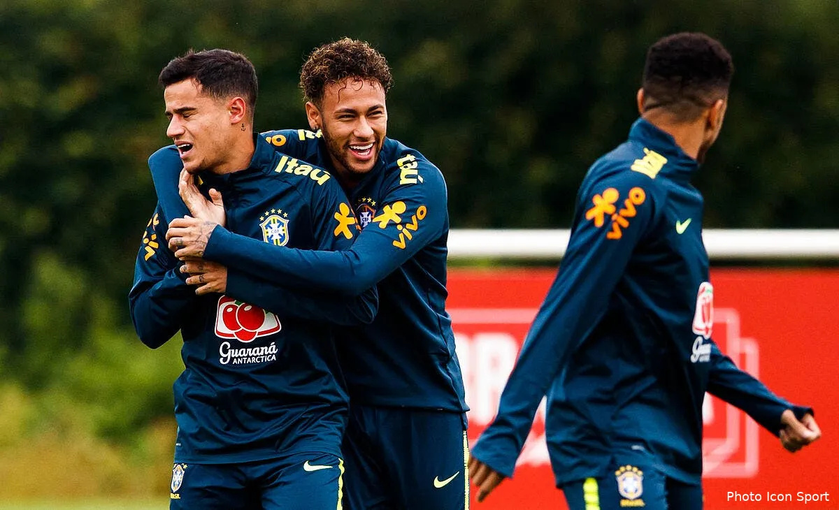 psg neymar pousse coutinho a paris son agent s en mele icon 36749280253287