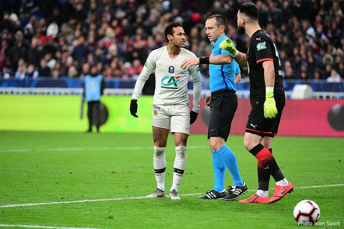 psg neymar prie de se taire en public et ne pas sortir les poings icon win 270419 01 88598251865