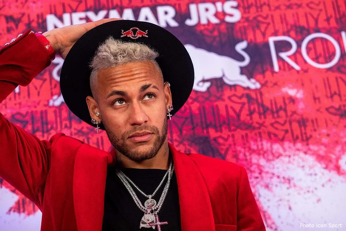 psg neymar prolonge ca sent le coup foireux au mercato icon ap 1ybef5fqh1w11 hires jpeg 24bit rgb248717