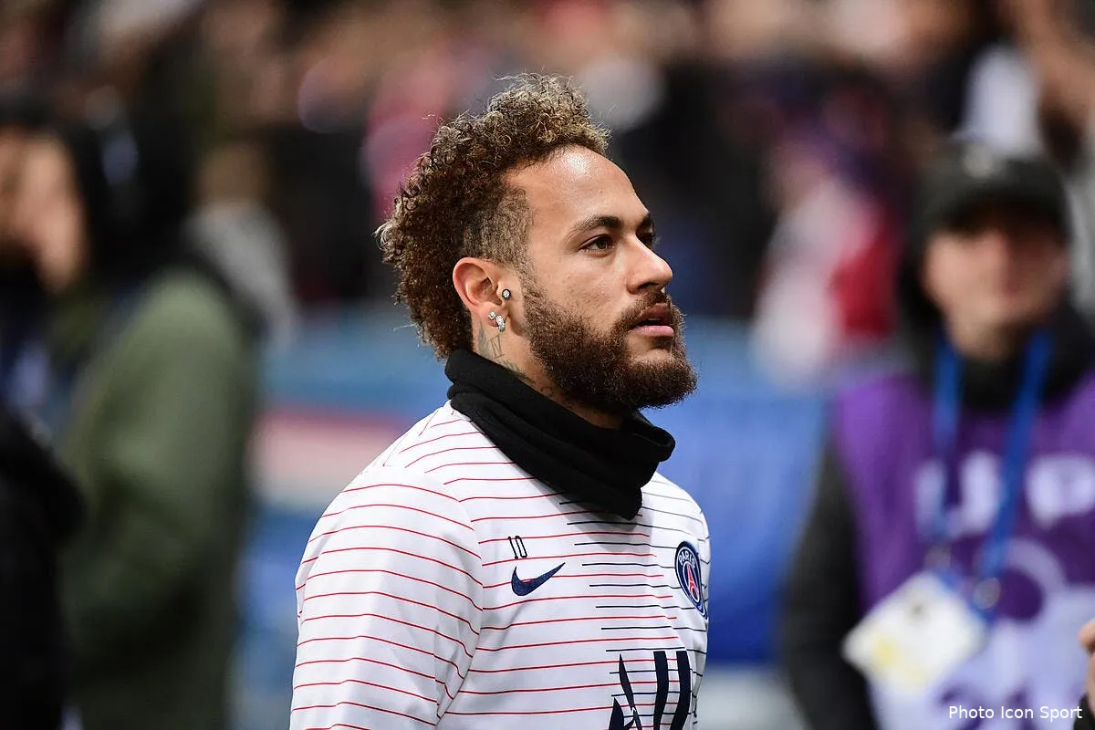 psg neymar utilise pour amadouer les socios au barca icon winter 21122019111945283867