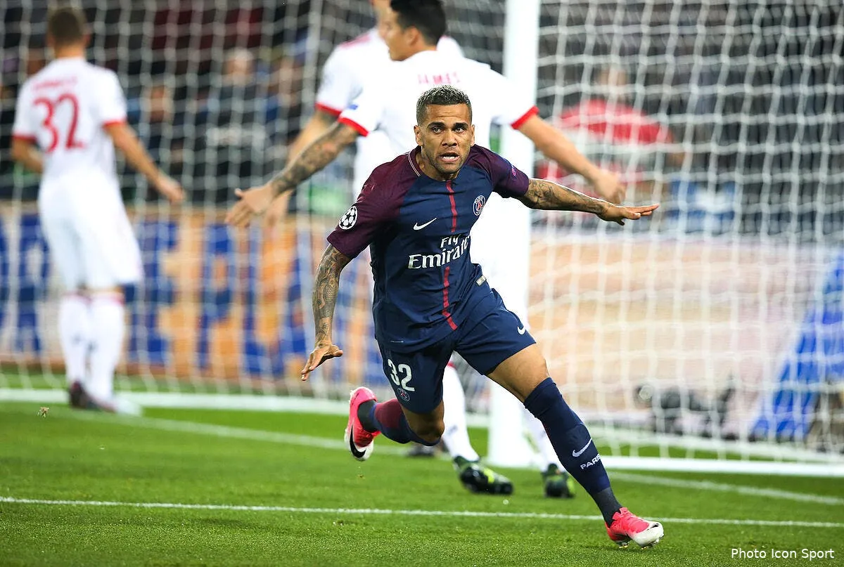 psg niveau salaire dani alves est loin d etre le patron annonce dani alves 8194997