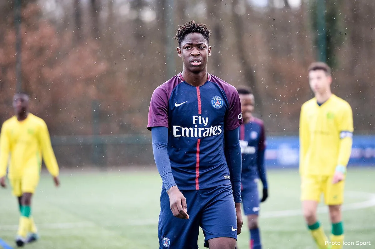 psg nouvelle attaque du bayern leonardo hausse le ton bitshiabu288445