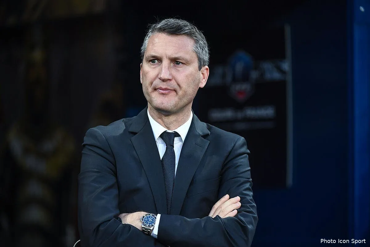 psg olivier letang quitte bien paris pour un poste etonnant iconsport dib 050417 100 60177364