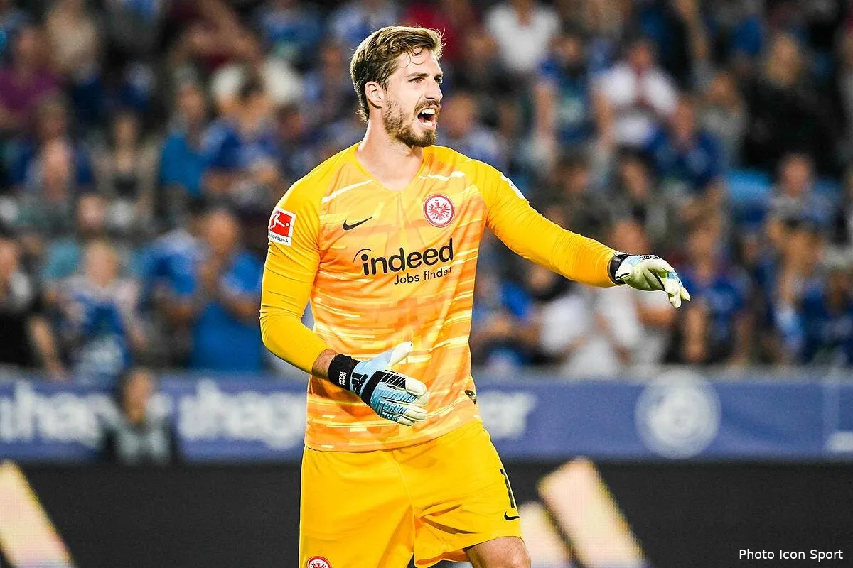 psg paris dezingue pour sa gestion nullissime des gardiens icon boz 220819 12 14263923