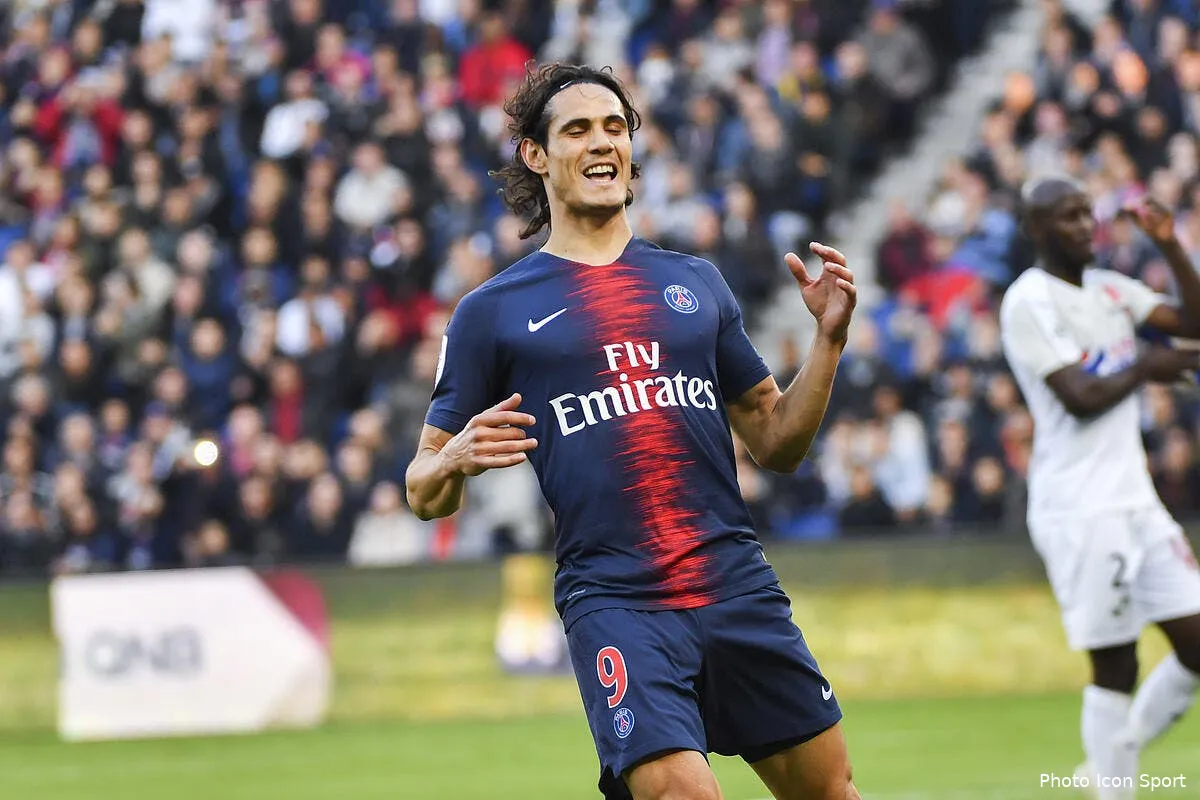 psg paris hesite dans le dossier cavani le real veut en profiter icon alc 201018 45 23235359
