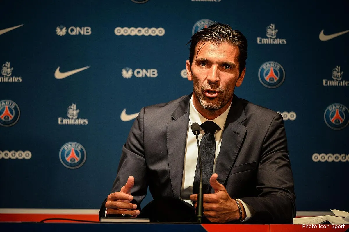 psg paris ldc matuidi areola buffon affiche sa fuoriclasse iconsport icon bap 090718 93 25224245