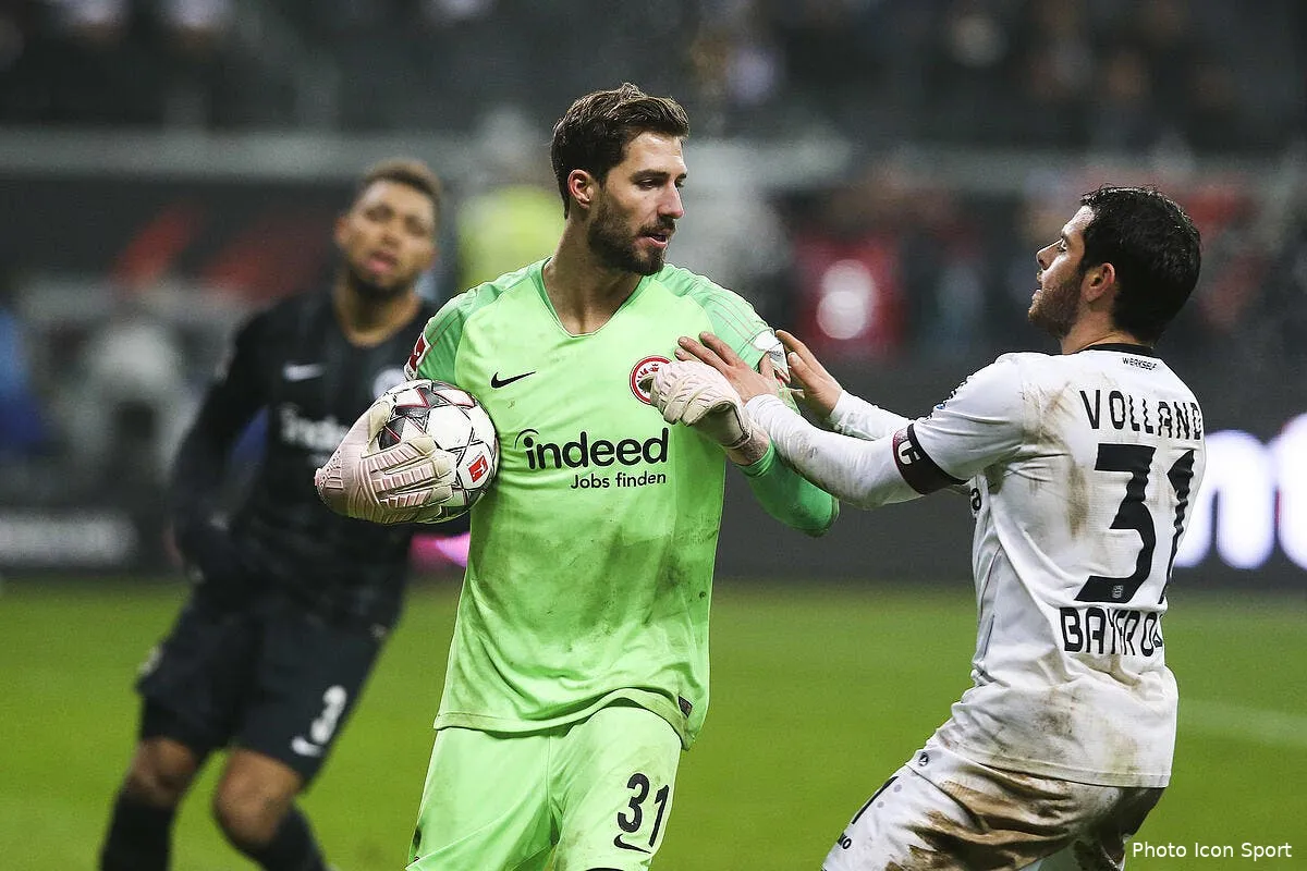 psg paris nage dans l argent ce club demande une faveur au mercato icon fir 151218 08 02246227