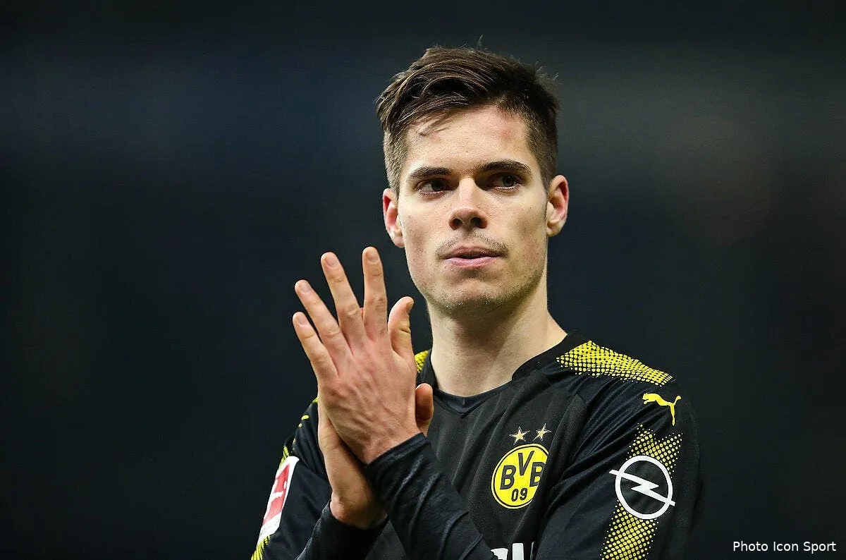 psg paris pose 20 me sur la table pour julian weigl mais icon mis 190115 45 06240039