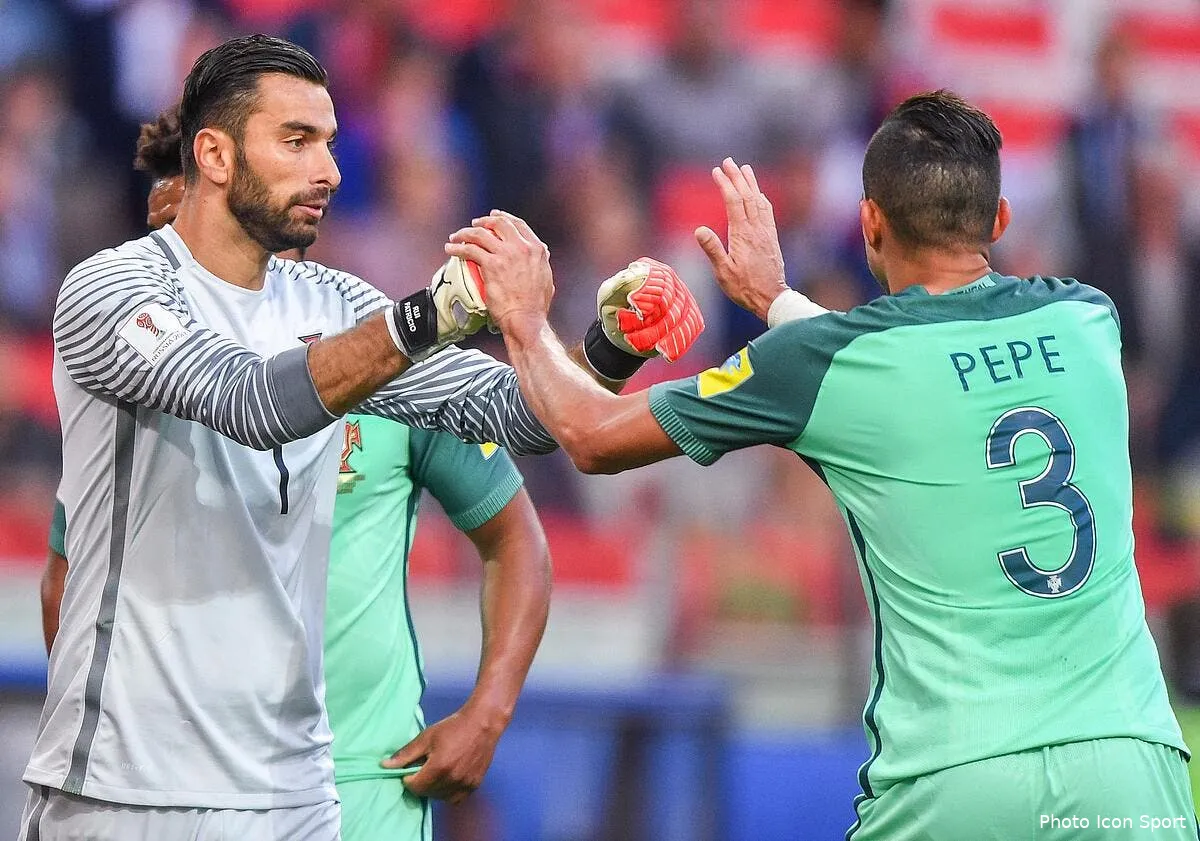 psg paris pret a passer a l action pour rui patricio iconsport icon spu 210617 93 04188927