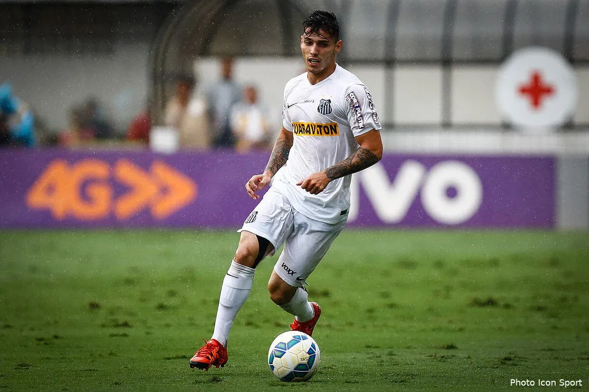 psg paris s emballe pour le nouveau maxwell zeca santos fc149440