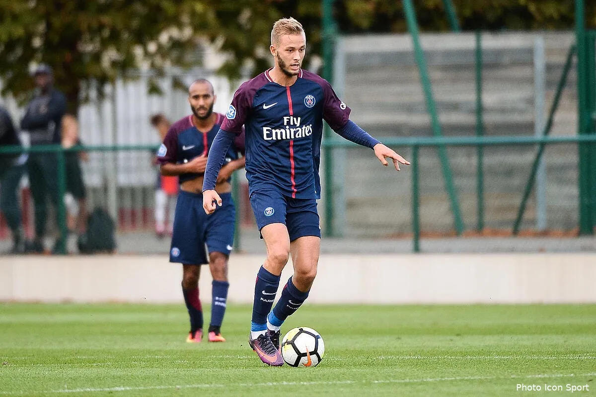 psg paris se moque de ses jeunes temoigne un parisien demoncy210905